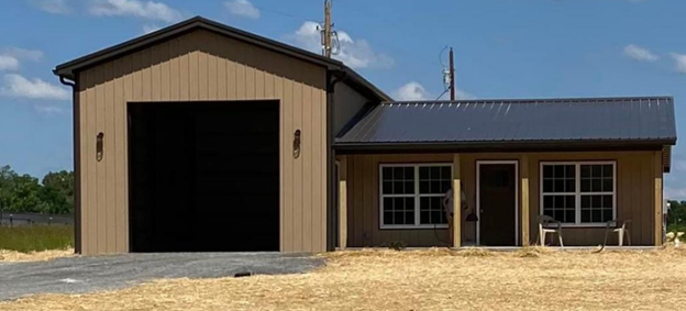 House with large garage